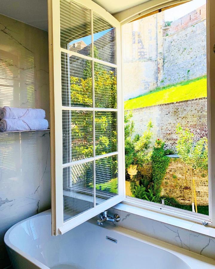 دْييب Villa Castel Chambres D'Hotes B&B الغرفة الصورة